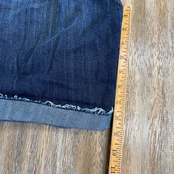 American Eagle Outfitters Dark Blue Rolled Cuff Denim Shorts Bermuda Sz 14 Mid - Picture 7 of 8